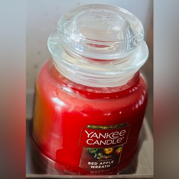 Yankee Candle Three Jar Candles Gift Set NWT - Picture 5 of 8
